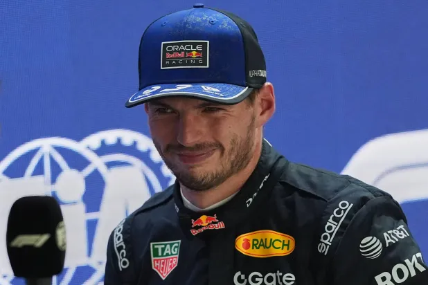 Red Bull’s Verstappen Fastest in Singapore to Claim 50th Career Pole