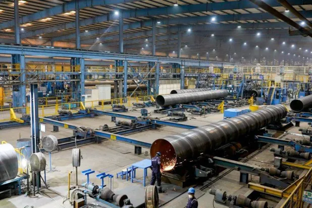 Saudi Industrial Production Falls 23.5% in August