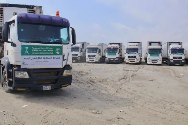 Nine KSrelief Food Aid Trucks Arrive in Yemen’s Aden
