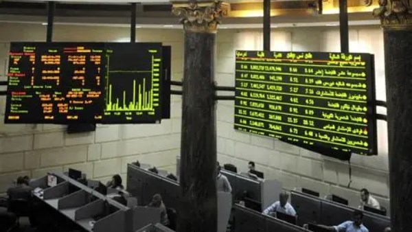 البورصة المصرية تتراجع جماعيًا بختام تعاملات اليوم.. ضغوط بيعية تفقد السوق 24 مليار جنيه