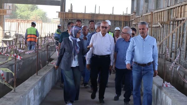 نائب وزيرة الإسكان يتفقد مشروع مأخذ وخطوط نقل مياه النيل للعاصمة الجديدة