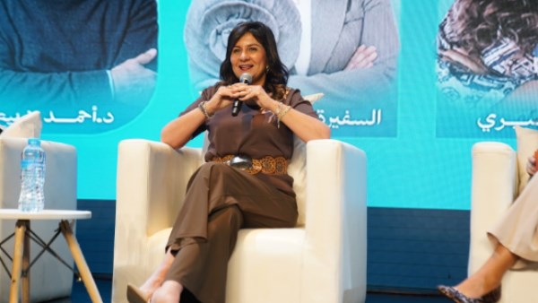 السفيرة نبيلة مكرم : المرأة المصرية تمتلك صلابة نفسية تمكنها من تجاوز الأزمات والتحديات