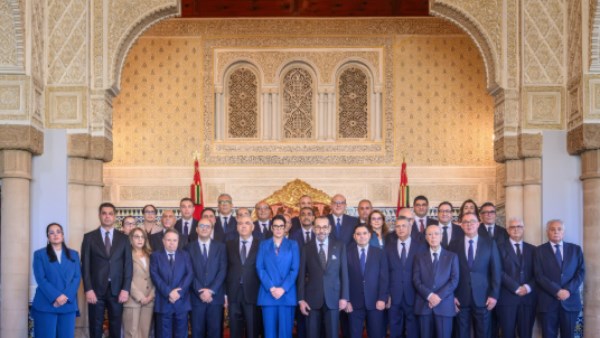 أدوا القسم أمامه.. العاهل المغربي يترأس مراسم تعيين أعضاء الحكومة الجديدة