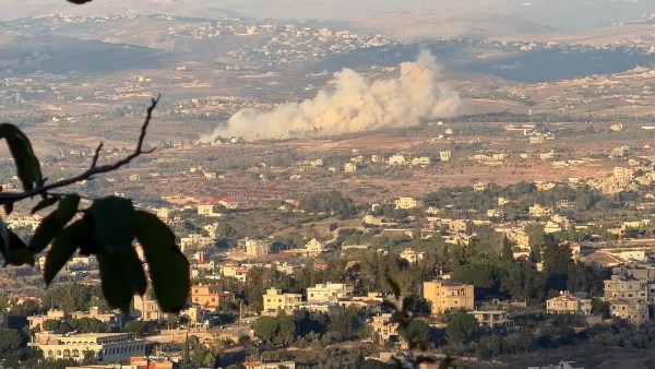 تفجير وقصف إسرائيلي في محيط القنطرة وميفدون وحداثا.. وتحليق مسيّرة في أجواء بيروت