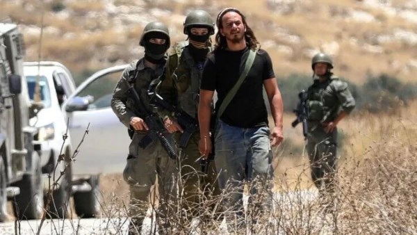 الاحتلال الإسرائيلي يقتحم قرية فلسطينية شرق رام الله
