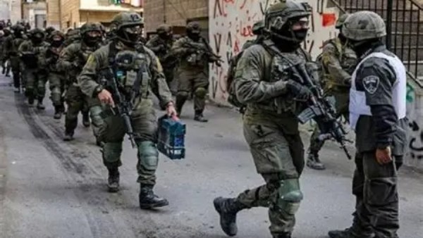 مقتل جنديين إسرائيليين وإصابة ثلاثة في إطلاق نار قرب الخليل