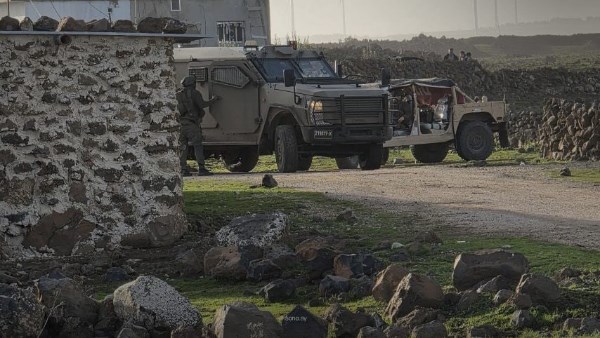 الاحتلال الإسرائيلي يتوغل بريف القنيطرة الغربي السوري ويغلق عدة طرق