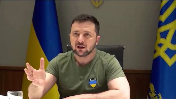 بعد مباحثات إسطنبول.. زيلينسكي يعلن اتفاقاً مع تركيا بشأن ممر الحبوب