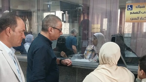 محافظ الجيزة يتابع طلبات التصالح وتقنين أراضي الدولة بالمركز التكنولوجي بكرداسة