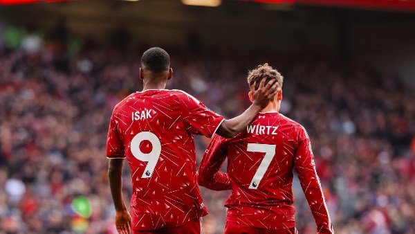 ليفربول يفوز على برايتون 2-0 وبرينتفورد يتعادل مع هال سيتي 1-1 في الدوري الإنجليزي