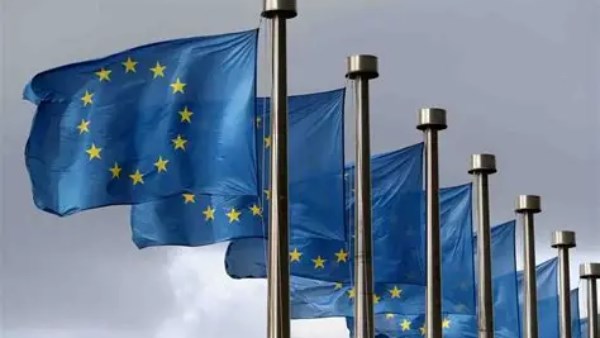 المفوضية الأوروبية تخصص 6.5 مليار يورو لكل من فرنسا والنمسا ولوكسمبورج لدعم جهود الإنعاش الاقتصادي