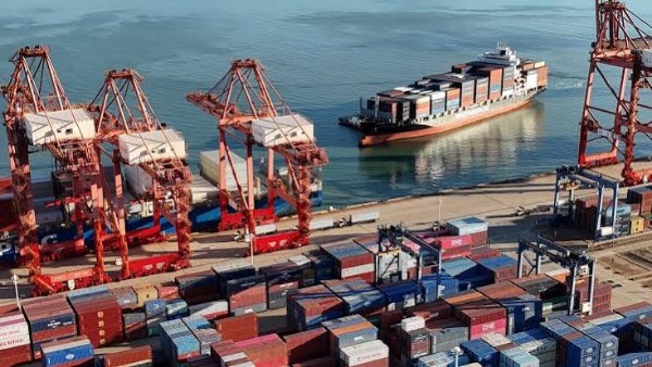صادرات الصين تقفز في سبتمبر بأسرع وتيرة منذ 15 عاماً