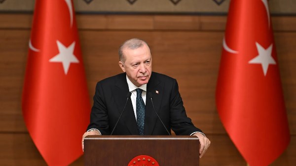 أردوغان: هجوم الحوثيين على مطار الرياض تسبب بفقدان معتمرين أرواحهم