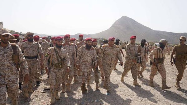 الجيش اليمني يحذر المدنيين من طرق تستخدمها مليشيا الحوثي في تعز