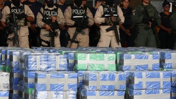 وول ستريت جورنال: الضربات الأمريكية لا توقف طفرة تجارة الكوكايين عالميًا