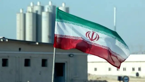 رويترز: إيران تؤكد لباكستان رفض إخراج المواد النووية المخصبة من أراضيها
