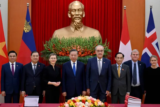 Vietnam Signs Free Trade Deal with Four European Countries