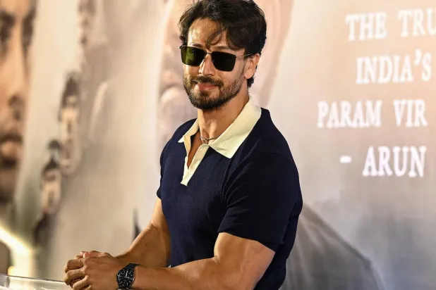 Bollywood Actor Tiger Shroff Shot at in Mumbai, Three Suspects Held