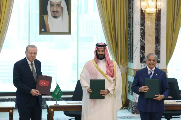 Erdogan Submits Makkah Joint Defense Agreement to Parliament for Ratification