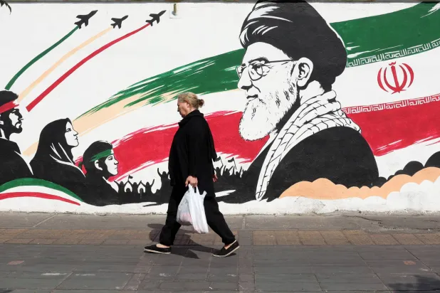 Iran Prolongs Talks in Stalemate to Influence US Midterms, Officials Say