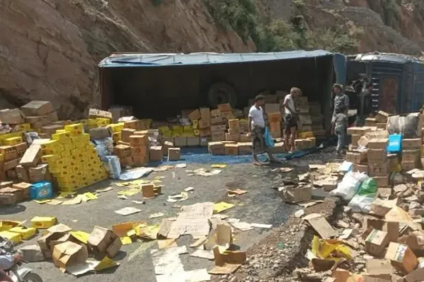 Yemen’s Houthis Blow Up Roads, Loot Homes in Rural Taiz