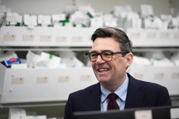 UK Govt Promises to Save Businesses £800 Million in Paperwork and Tariffs