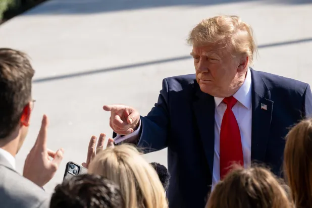 Trump Weighs Quick End to Iran War Against Letting Conflict ‘Wither’