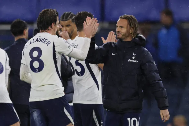 De Zerbi Hails ‘Complete’ Spurs After Historic Win at Chelsea