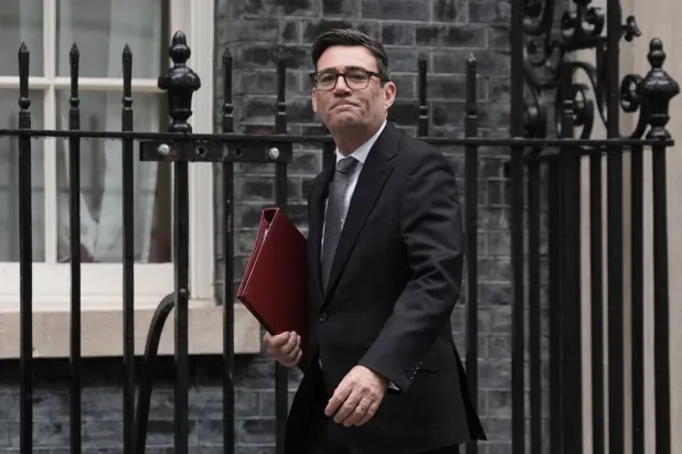 UK’s Burnham Says He Is Open to Discussing EU Free Movement