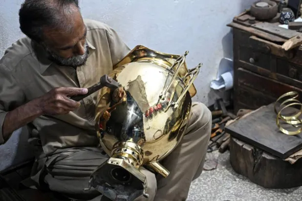 Pakistan’s Last Antique Restorers Give Old Treasures New Life