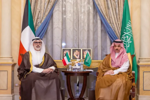 Saudi Arabia, Kuwait Call for Firm International Stand Against Houthi Attacks