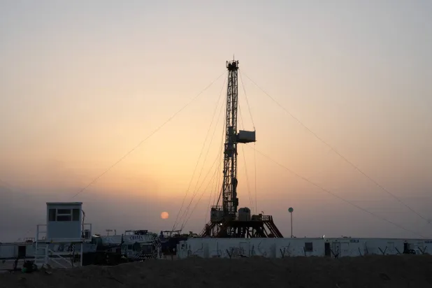 Oil Prices Fall as Peace Hopes Offset Fears of Growing Middle East Conflict