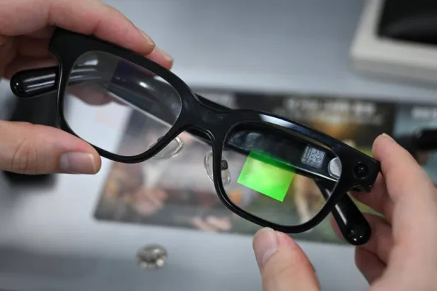 South Korea to Prosecute Students Cheating with Smart Glasses