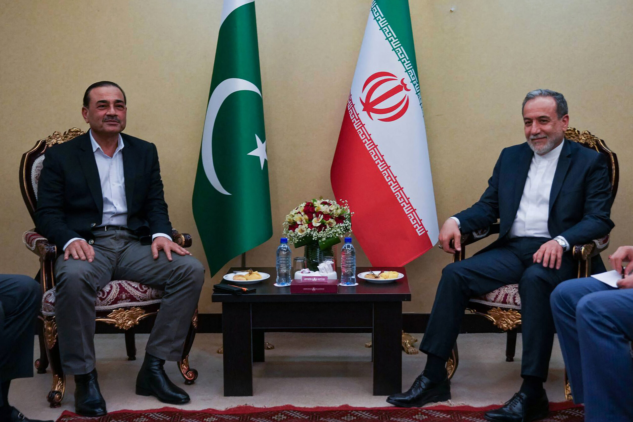 Pakistan army chief heading to Tehran