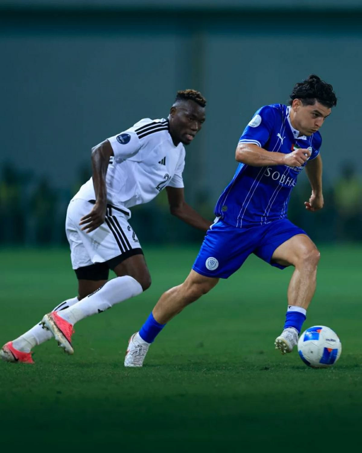 النصر يتصدر مجموعته الخليجية بدماء جديدة