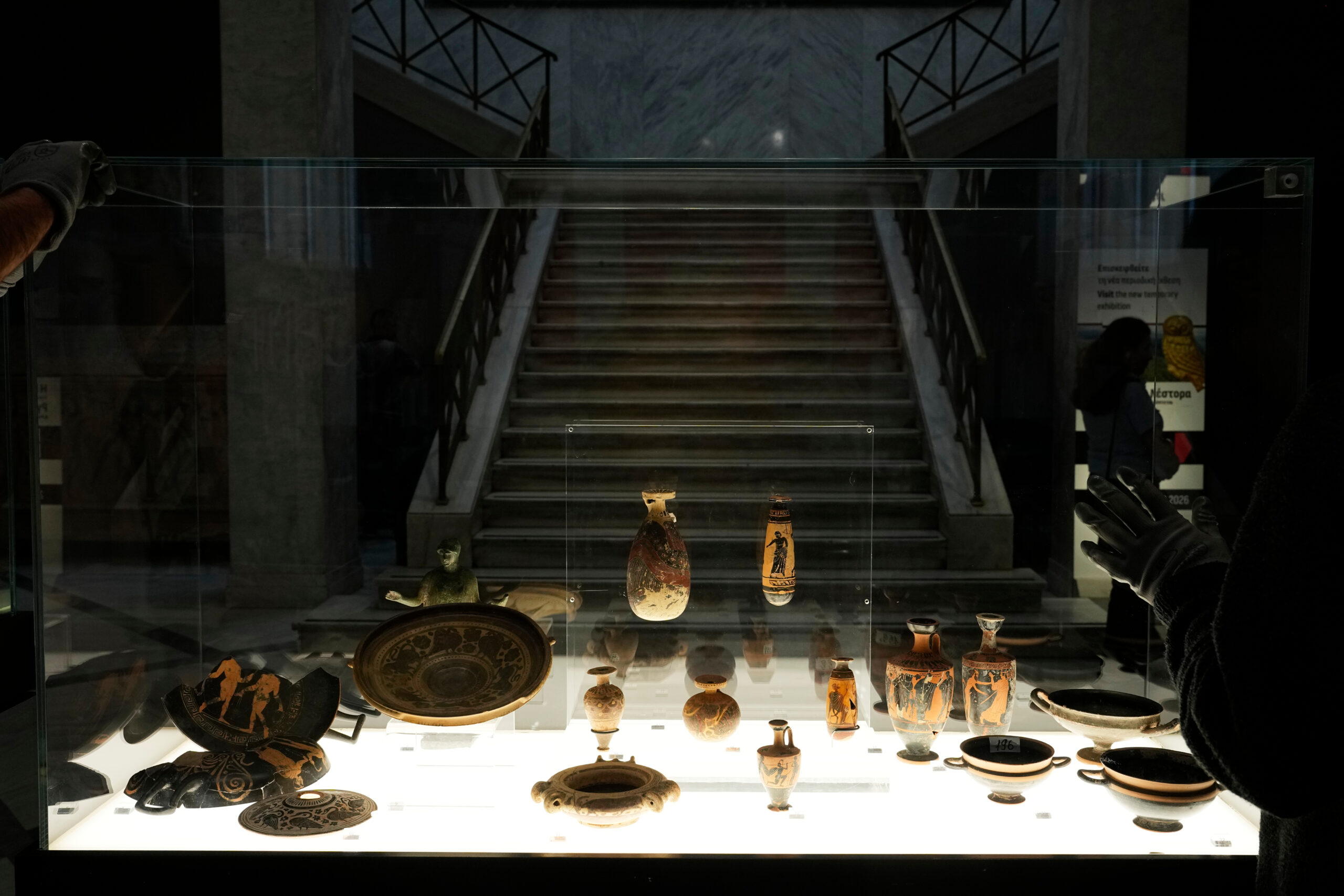 Israel returns 22 ancient artefacts to Greece