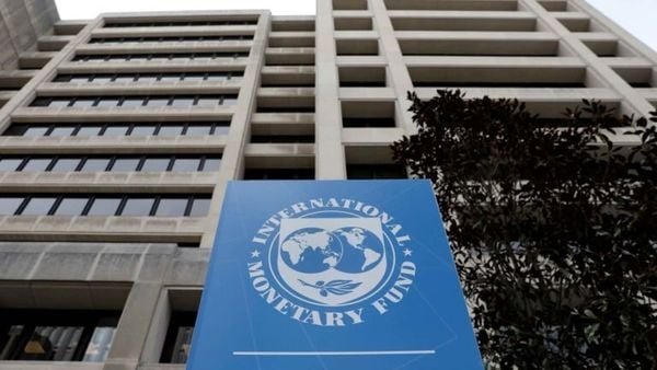 انكماش في 2026 وتعافٍ مرتقب في 2027.. ماذا يتوقع صندوق النقد للمنطقة؟