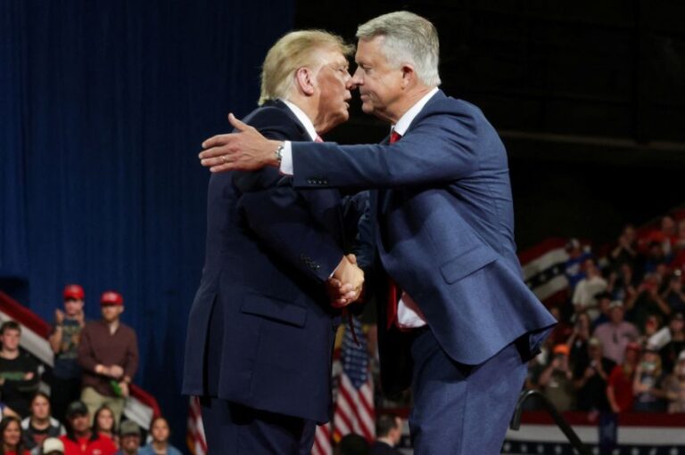 To save the midterms, Trump is recharging the grievance politics that made him president