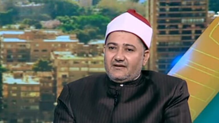 عالم بالأوقاف يحذر من ترويج الشائعات: تأكدوا من صحة الأخبار قبل نشرها