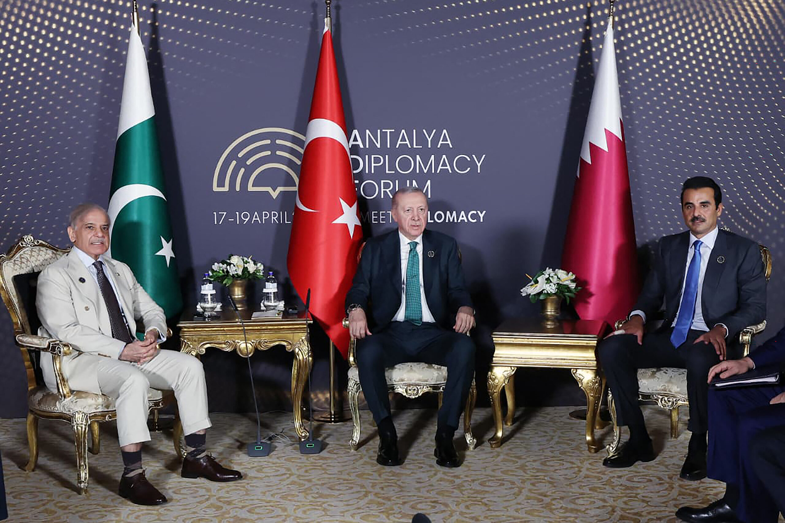 Qatar, Turkey, Pakistan and Indonesia sign Badr defense pact in Doha