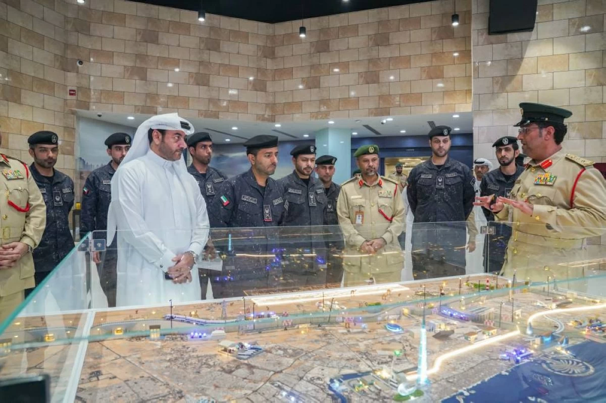 تعزيز التواصل وتبادل الخبرات بين شرطتي دبي والشارقة