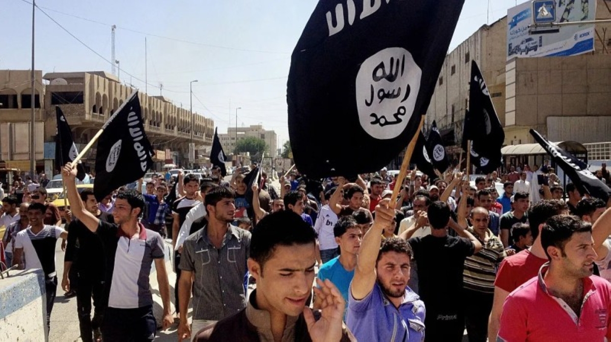 Extremist groups use AI to produce fake content and recruit new members