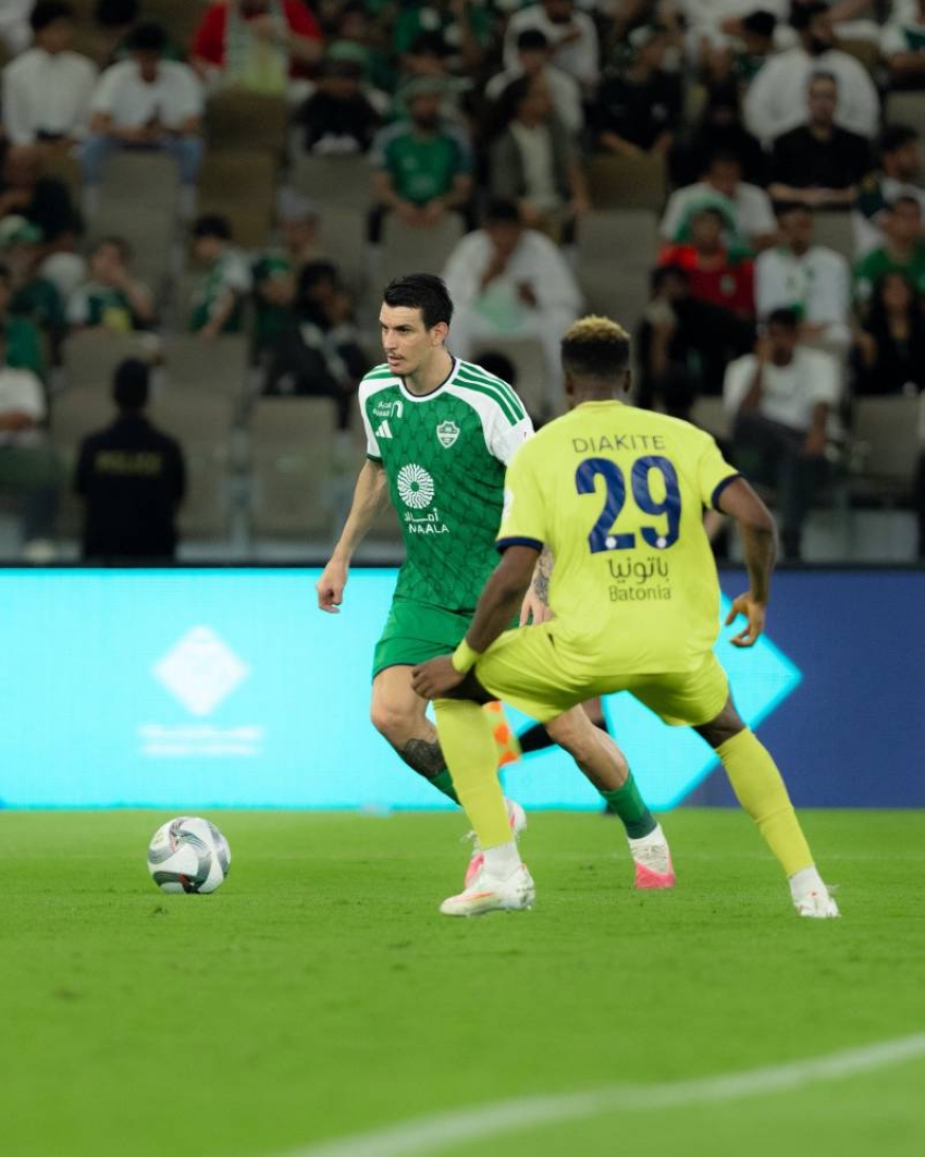 إيبانيز يغيب عن مباراة الأهلي والفتح