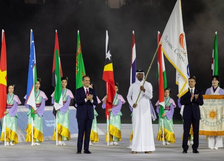 قطر تتسلم علم “الألعاب الآسيوية الـ(21)”