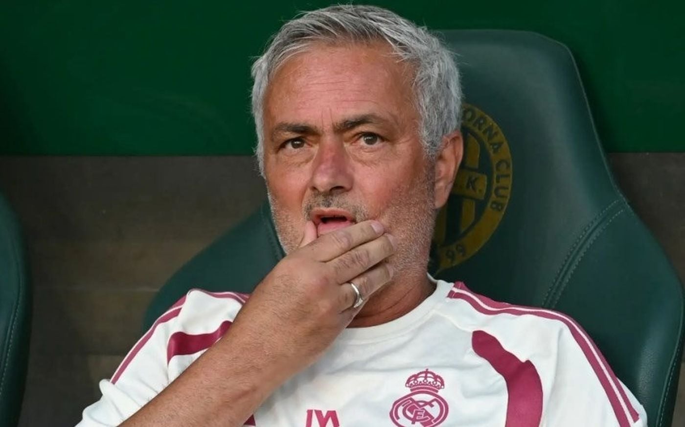 قبل كلاسيكو اليوم.. خماسية برشلونة التاريخية تطارد مورينيو بعد 16 عاماً