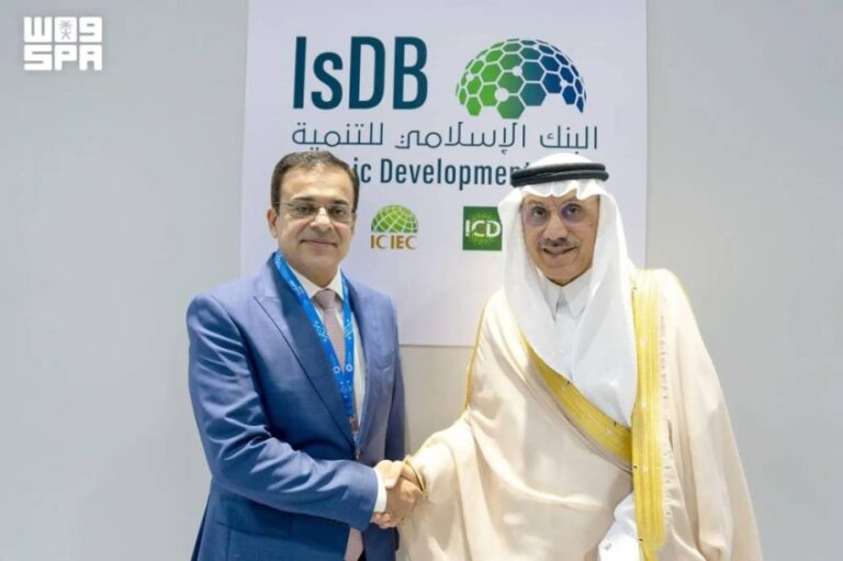 رئيس مجموعة البنك الإسلامي للتنمية يؤكد دعم النمو الاقتصادي المستدام في باكستان