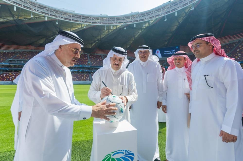 أمير المنطقة الشرقية يطّلع على مستجدات مشروع ملعب أرامكو