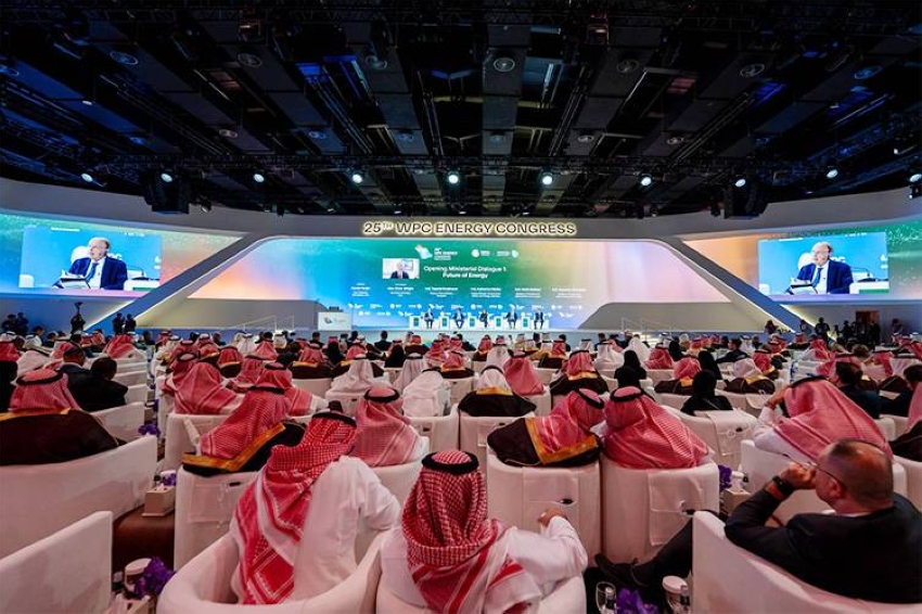 أسبوع البترول بالرياض: السعودية صمام أمان للأسعار والإمدادات