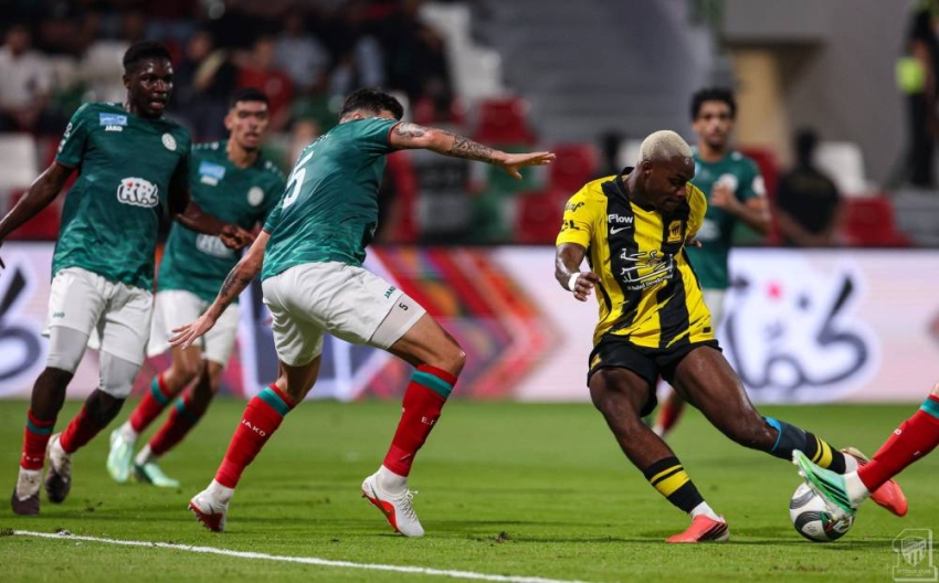 الأهلي يحارب الشكوك.. وقمة القادسية والهلال