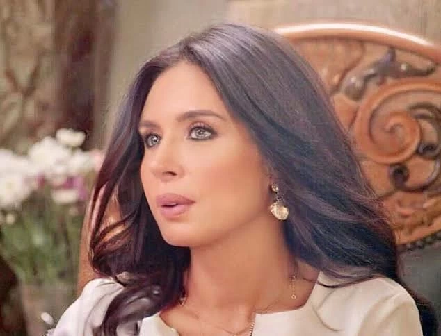 «الإرتباك ينسيني العدد».. دينا: تزوجت 9 مرات